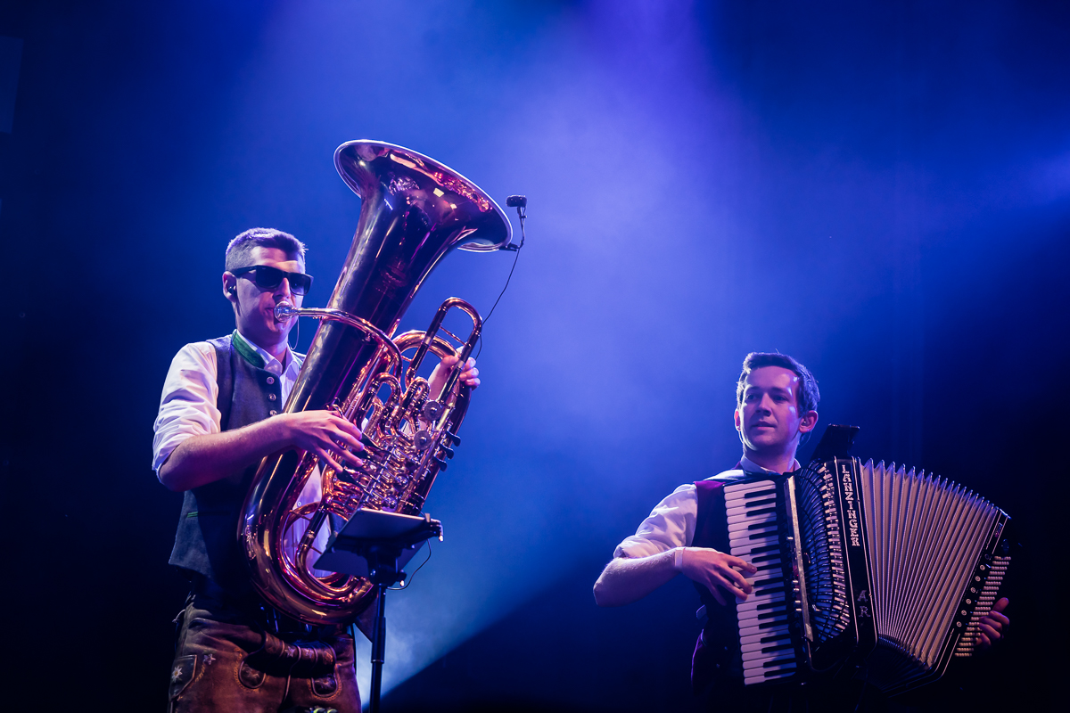 Heimatdamisch @ Fonnefeesten, foto 2, foto's door Danny Wagemans - FrontView Magazine