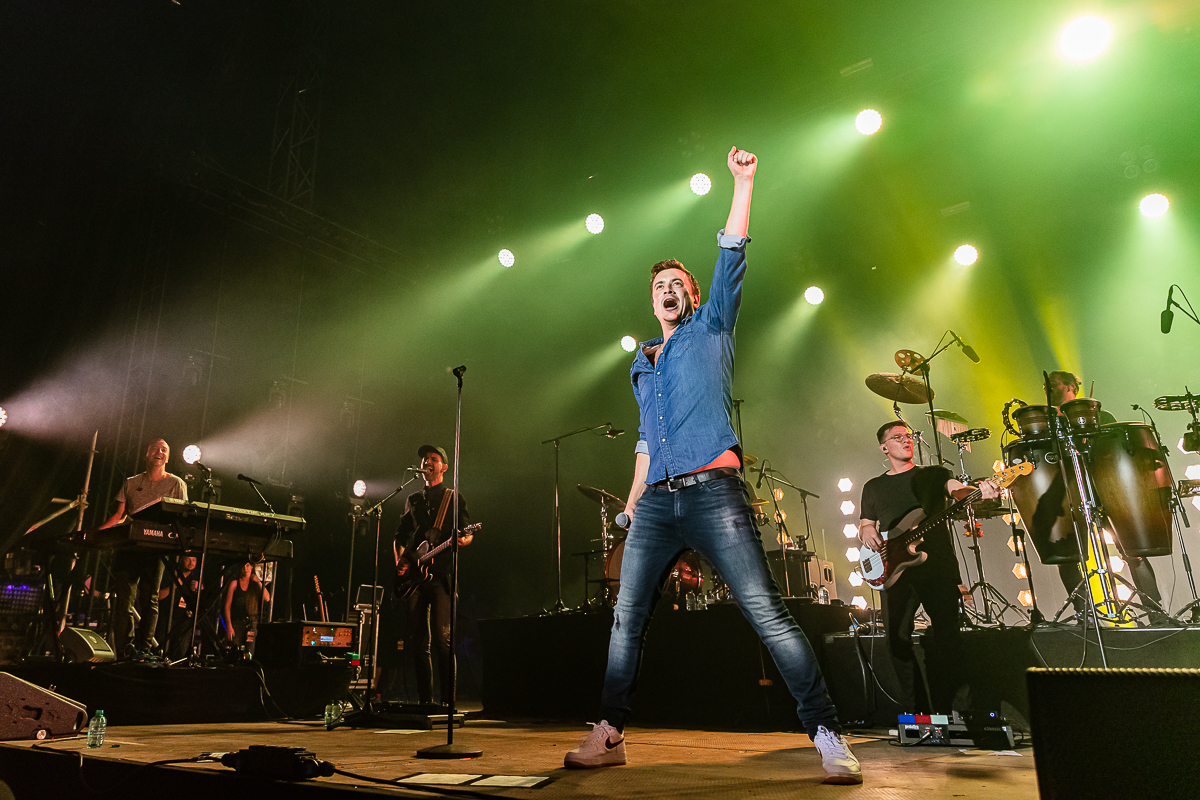 Niels Destadsbader @ Rijvers Festival 2019, picture 9, photographed by Chris Lippens - FrontView Magazine