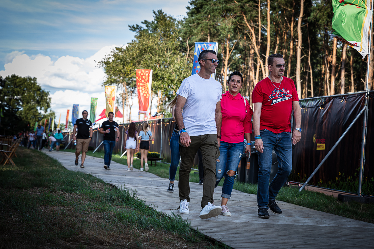 Sfeer vrijdag @ Rijvers Festival 2019, picture 8, photographed by Chris Lippens - FrontView Magazine