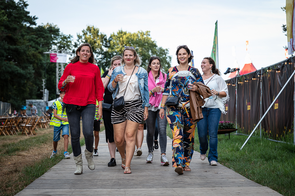 Sfeer vrijdag @ Rijvers Festival 2019, picture 27, photographed by Chris Lippens - FrontView Magazine