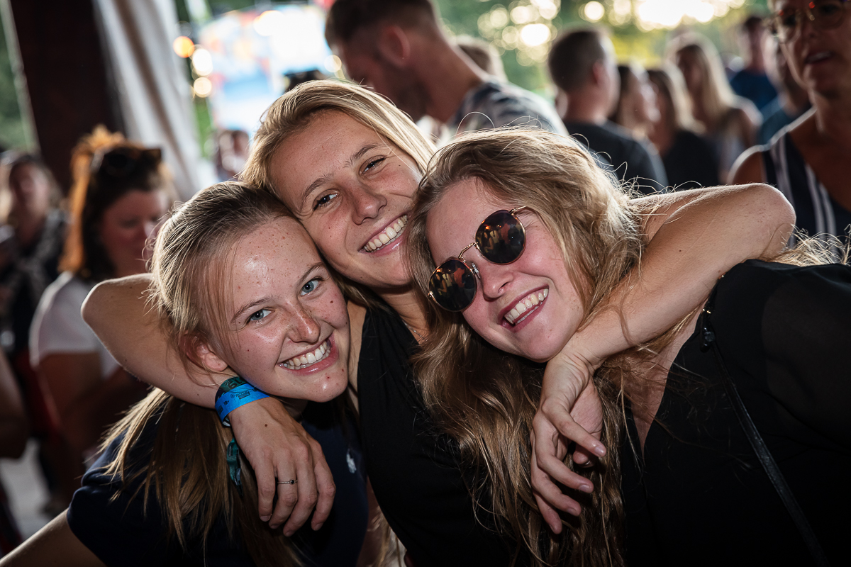 Sfeer vrijdag @ Rijvers Festival 2019, picture 35, photographed by Chris Lippens - FrontView Magazine
