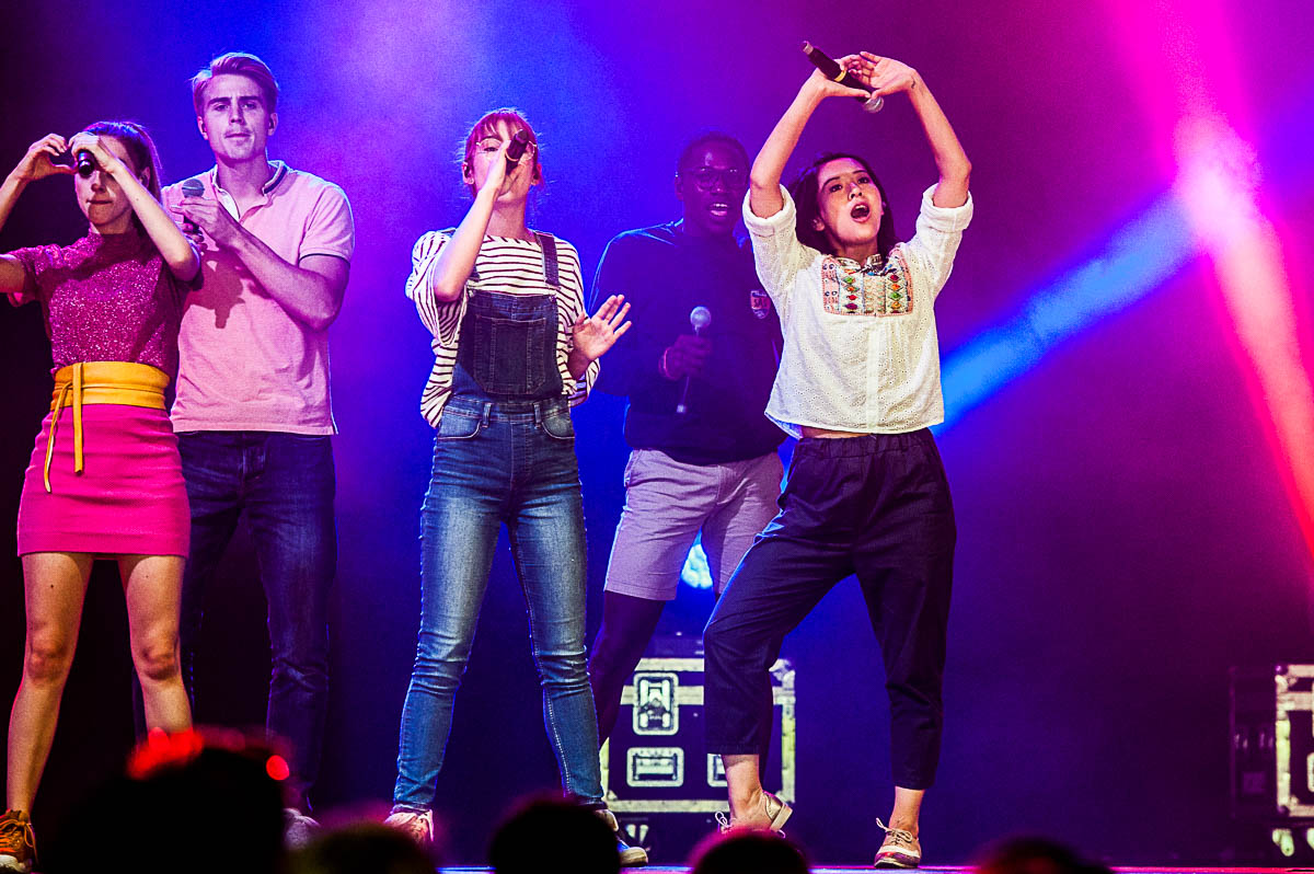 #LikeMe @ Rijvers Festival, picture 4, photographed by Gert Daemen - FrontView Magazine