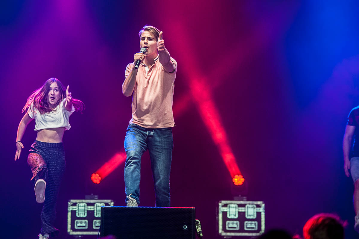 #LikeMe @ Rijvers Festival, picture 7, photographed by Gert Daemen - FrontView Magazine