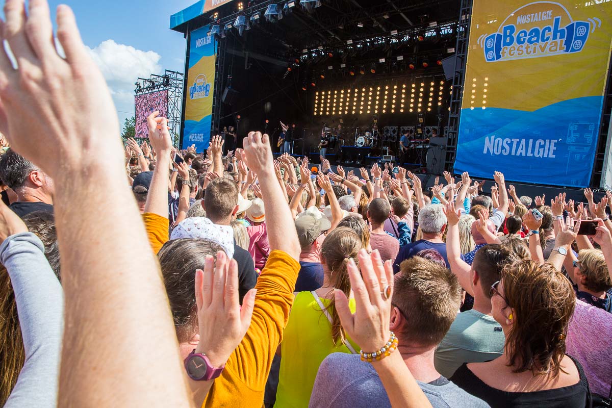 Sfeer @ Nostalgie Beach Festival 2019, foto 36, foto's door Marc Verdonck - FrontView Magazine