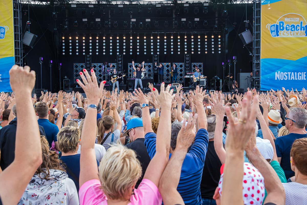 Sfeer @ Nostalgie Beach Festival 2019, foto 37, foto's door Marc Verdonck - FrontView Magazine