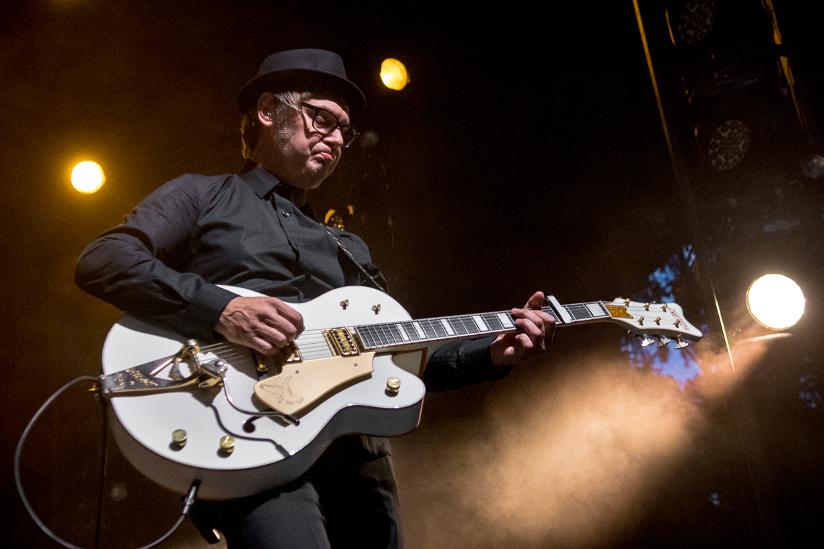 Hooverphonic @ OLT Rivierenhof, picture 9, photographed by Erwin Evrard - FrontView Magazine