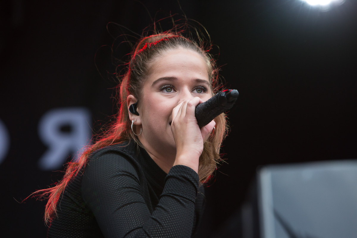 Laura Tesoro @ Bollekes feest 2019, picture 4, photographed by Marc Verdonck - FrontView Magazine