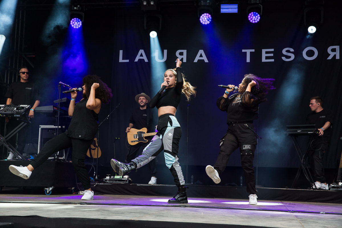 Laura Tesoro @ Bollekes feest 2019, picture 7, photographed by Marc Verdonck - FrontView Magazine