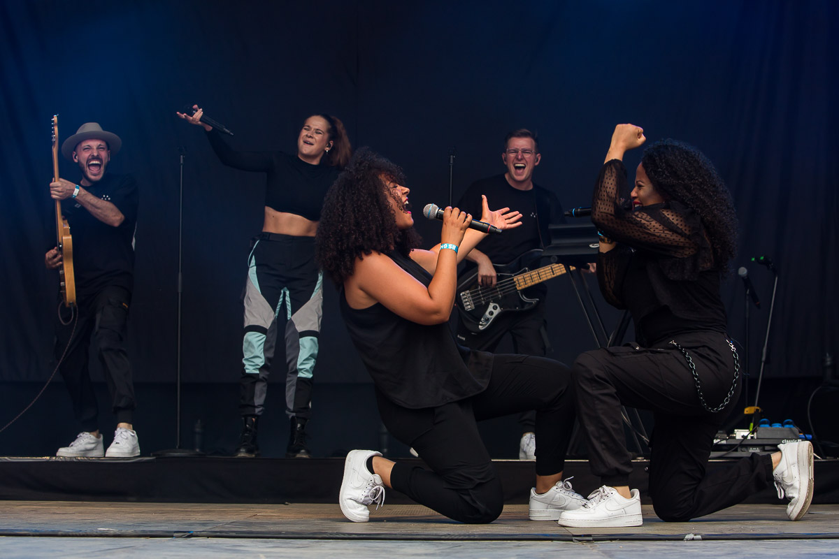 Laura Tesoro @ Bollekes feest 2019, picture 11, photographed by Marc Verdonck - FrontView Magazine