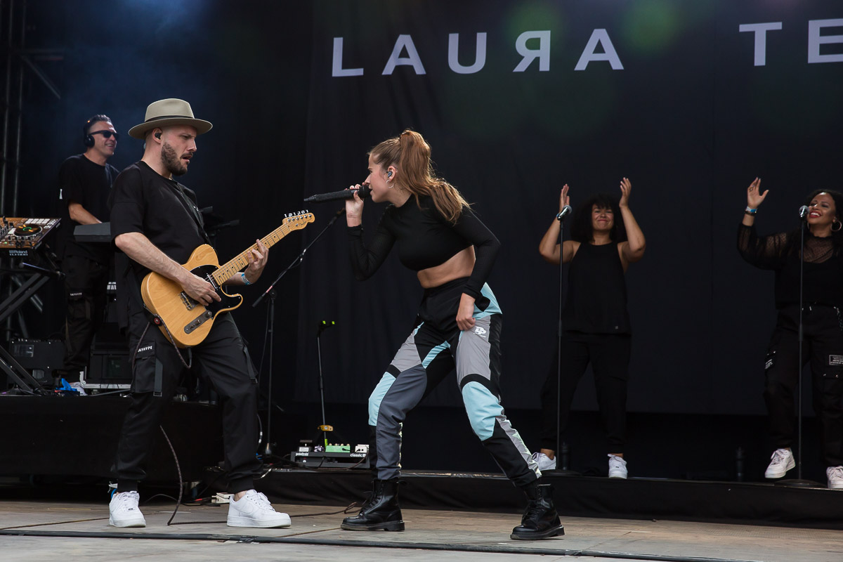 Laura Tesoro @ Bollekes feest 2019, picture 15, photographed by Marc Verdonck - FrontView Magazine