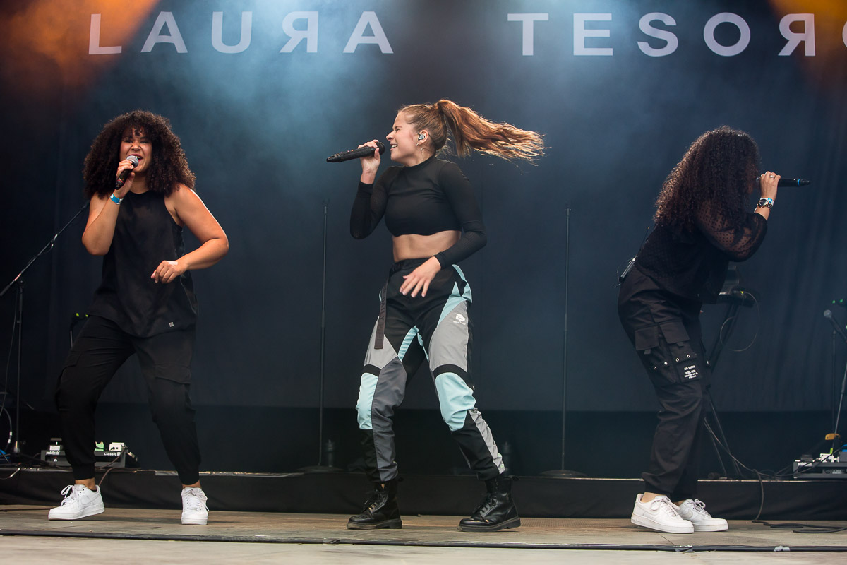 Laura Tesoro @ Bollekes feest 2019, picture 19, photographed by Marc Verdonck - FrontView Magazine