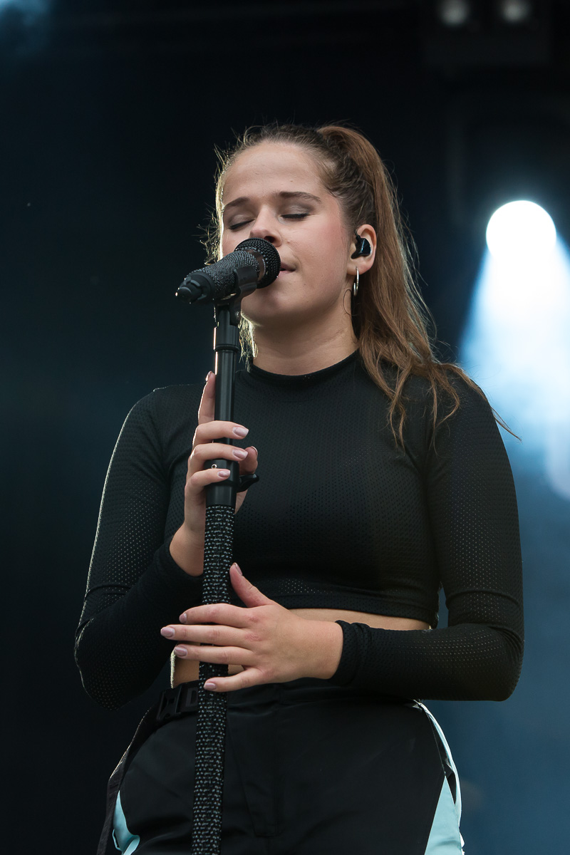 Laura Tesoro @ Bollekes feest 2019, picture 29, photographed by Marc Verdonck - FrontView Magazine