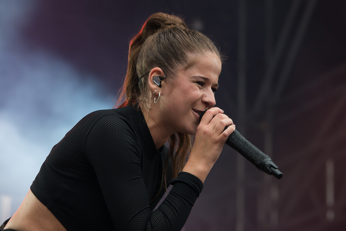 Laura Tesoro @ Bollekes feest 2019, picture 30, photographed by Marc Verdonck - FrontView Magazine