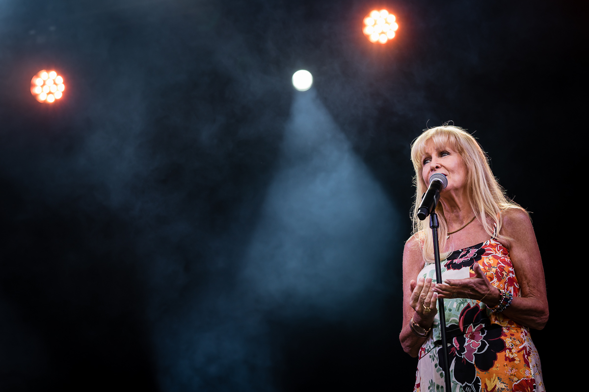 Micha Mara @ Fonnefeesten, foto 8, foto's door Danny Wagemans - FrontView Magazine