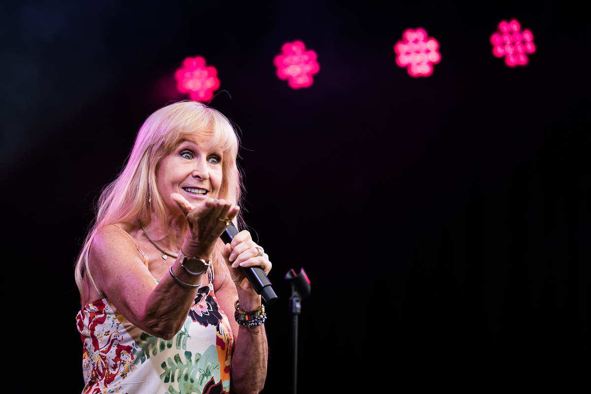 Micha Mara @ Fonnefeesten, foto 15, foto's door Danny Wagemans - FrontView Magazine