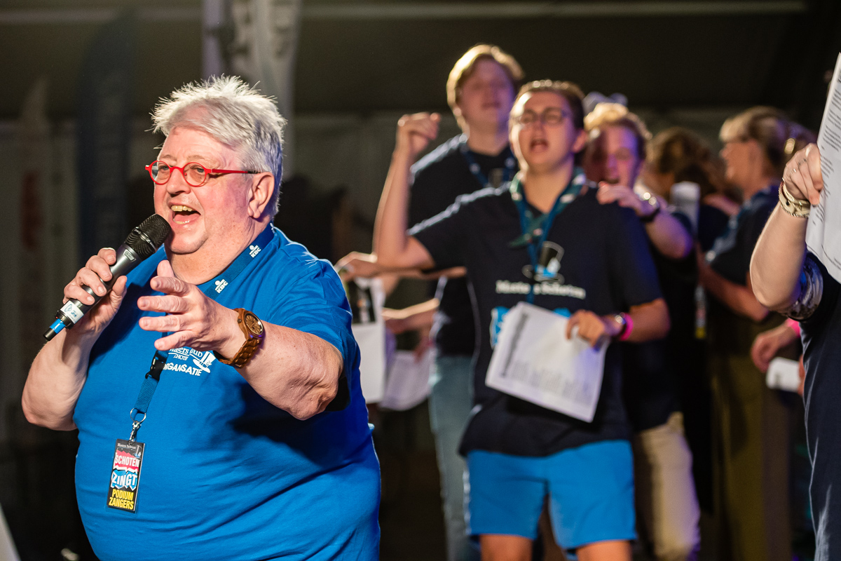 Vlaanderen Zingt (met Luc Caals) @ Schoten, picture 15, photographed by Dimitri Vanlommel - FrontView Magazine