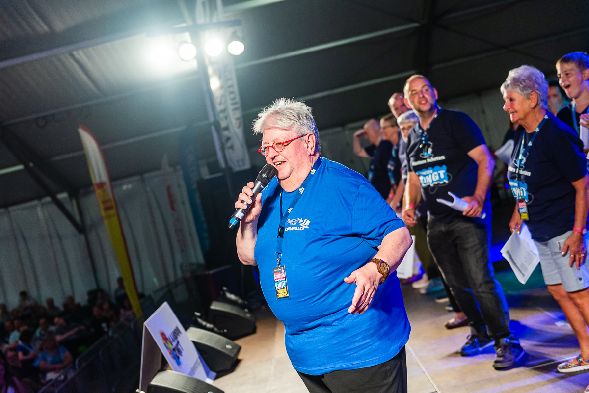 Vlaanderen Zingt (met Luc Caals) @ Schoten, picture 17, photographed by Dimitri Vanlommel - FrontView Magazine