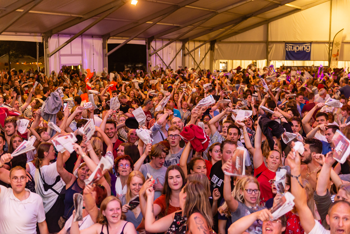 Vlaanderen Zingt (met Luc Caals) @ Schoten, picture 49, photographed by Dimitri Vanlommel - FrontView Magazine