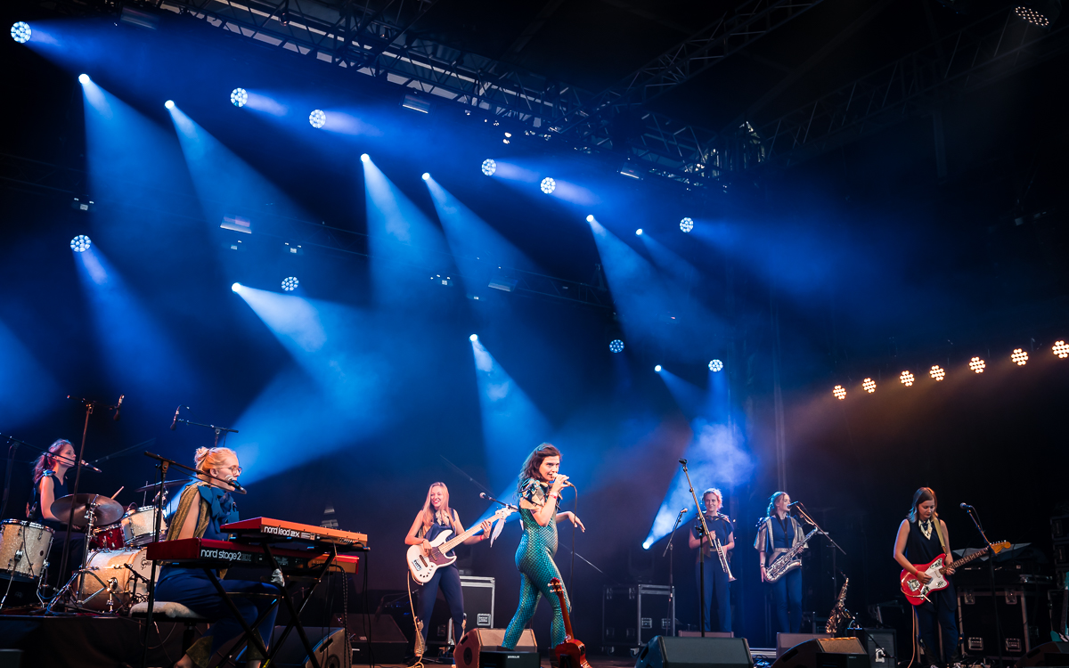 Nele Needs a Holiday @ Fonnefeesten, foto 4, foto's door Danny Wagemans - FrontView Magazine