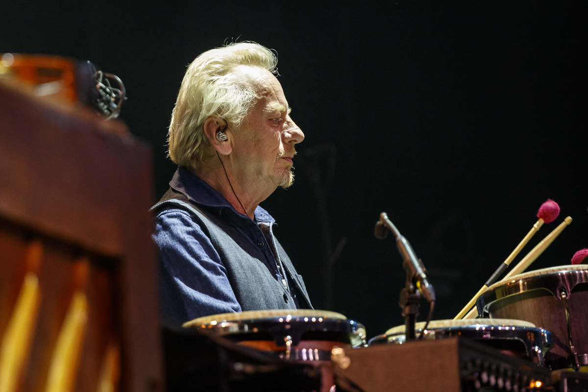 The Analogues - Abbey Road 50 Year Anniversary @ Lotto Arena, picture 12, photographed by Alex Wyckmans - FrontView Magazine