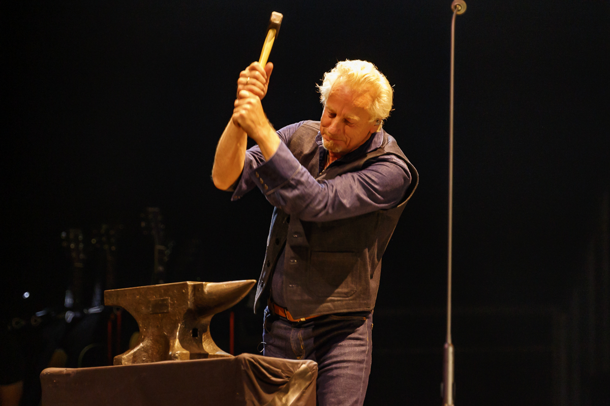 The Analogues - Abbey Road 50 Year Anniversary @ Lotto Arena, picture 18, photographed by Alex Wyckmans - FrontView Magazine