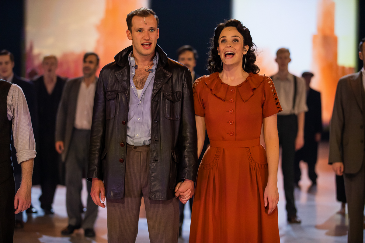 Première 40-45 voor Maja Van Honsté, Daphne Wellens en Hans De Munter @ studio 100 Pop-Up Theater, foto 23, foto's door Goele Bormans - FrontView Magazine