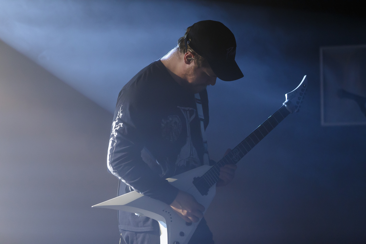 Møl @ Trix Club, picture 6, photographed by Peter Smet - FrontView Magazine