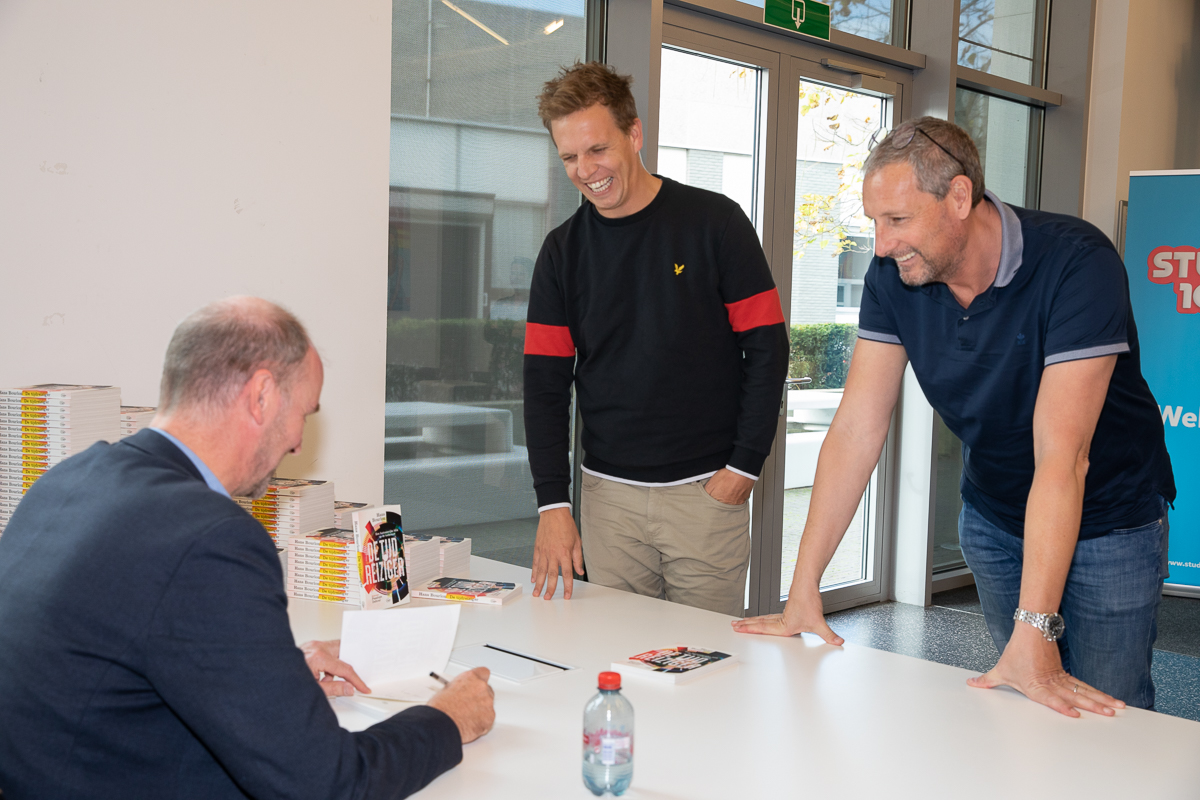 Boekvoorstelling "De tijdreiziger" van Hans Bourlon @ Studio 100, picture 6, photographed by dirk janssens - FrontView Magazine