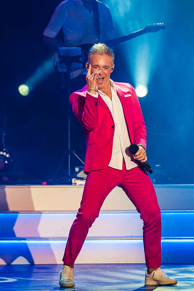 Christoff XL @ Ethias theater Hasselt, picture 1, photographed by Gert Daemen - FrontView Magazine