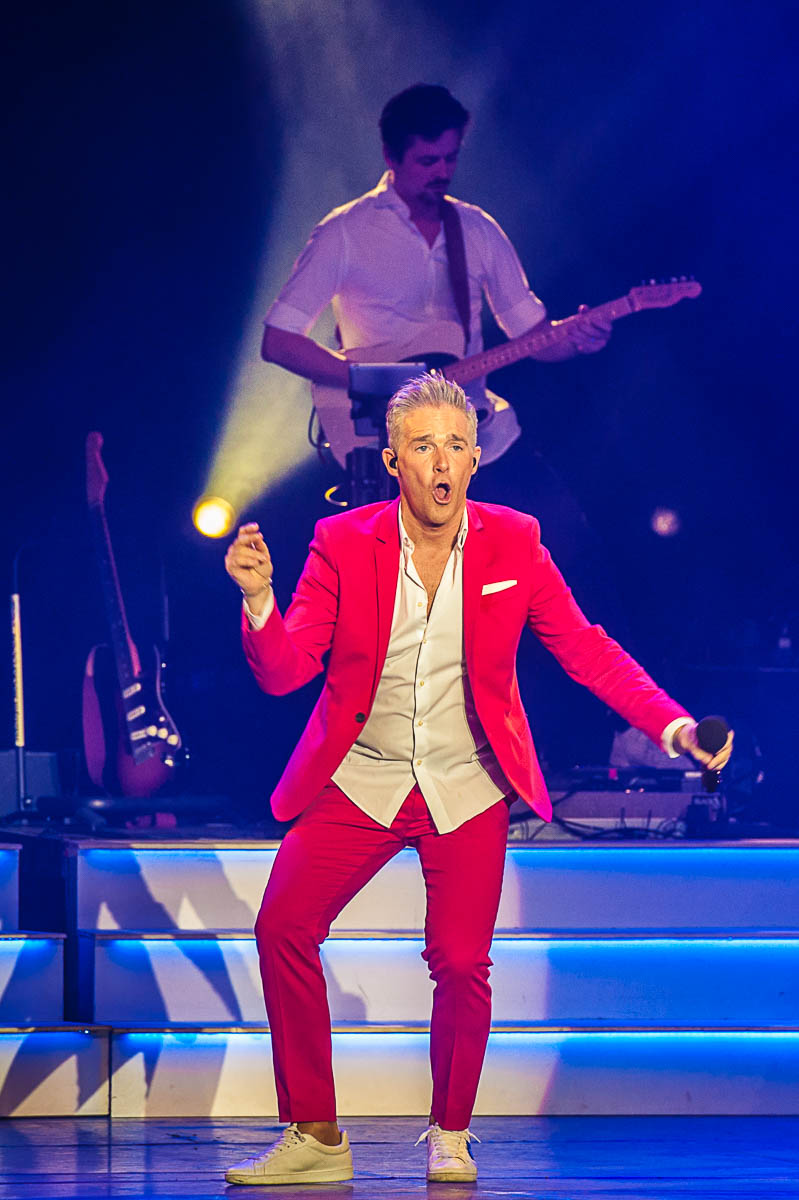 Christoff XL @ Ethias theater Hasselt, picture 2, photographed by Gert Daemen - FrontView Magazine