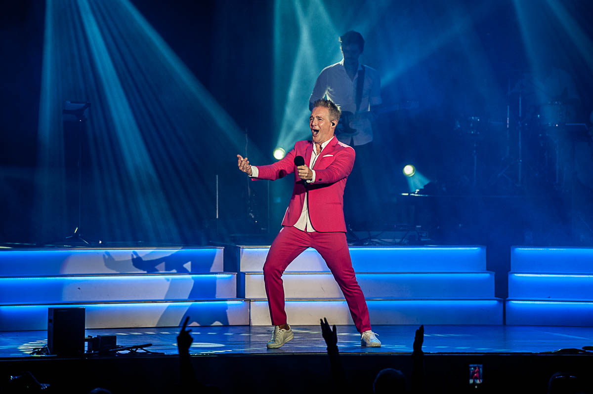 Christoff XL @ Ethias theater Hasselt, picture 9, photographed by Gert Daemen - FrontView Magazine