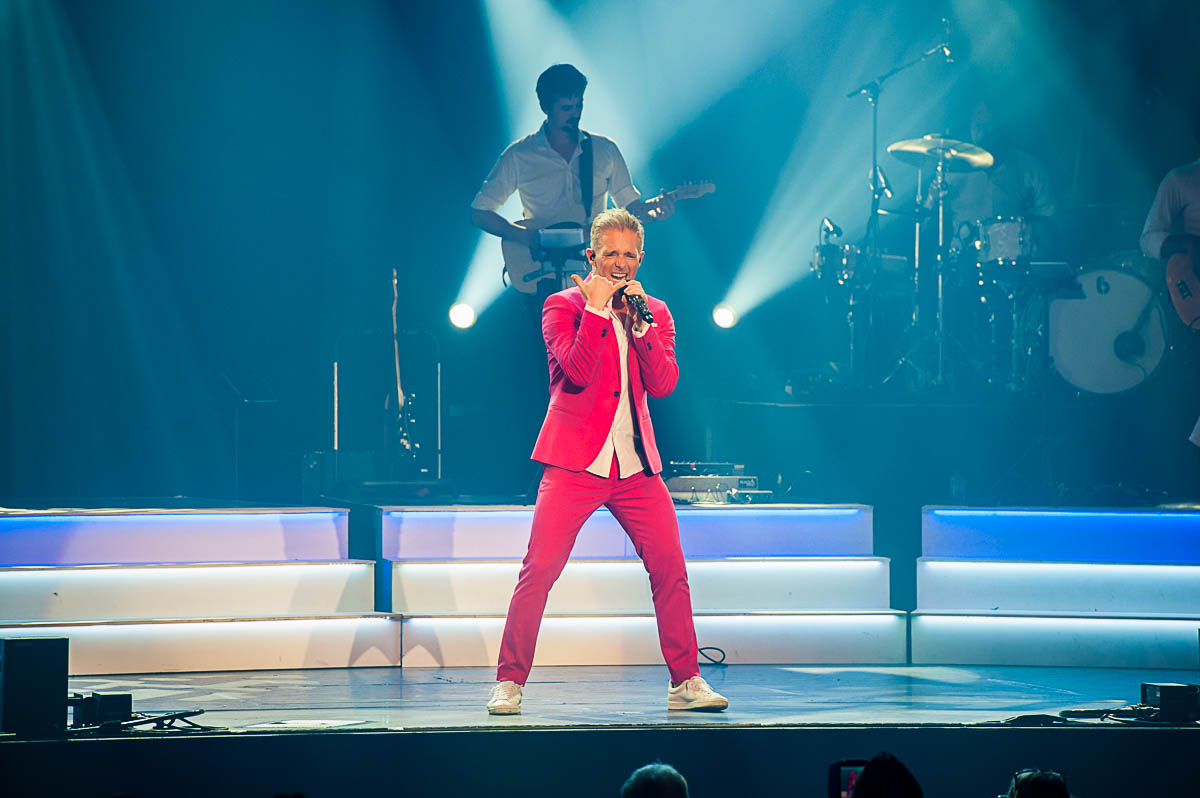 Christoff XL @ Ethias theater Hasselt, picture 15, photographed by Gert Daemen - FrontView Magazine