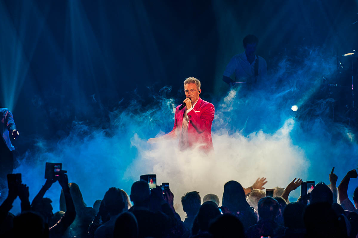 Christoff XL @ Ethias theater Hasselt, picture 18, photographed by Gert Daemen - FrontView Magazine
