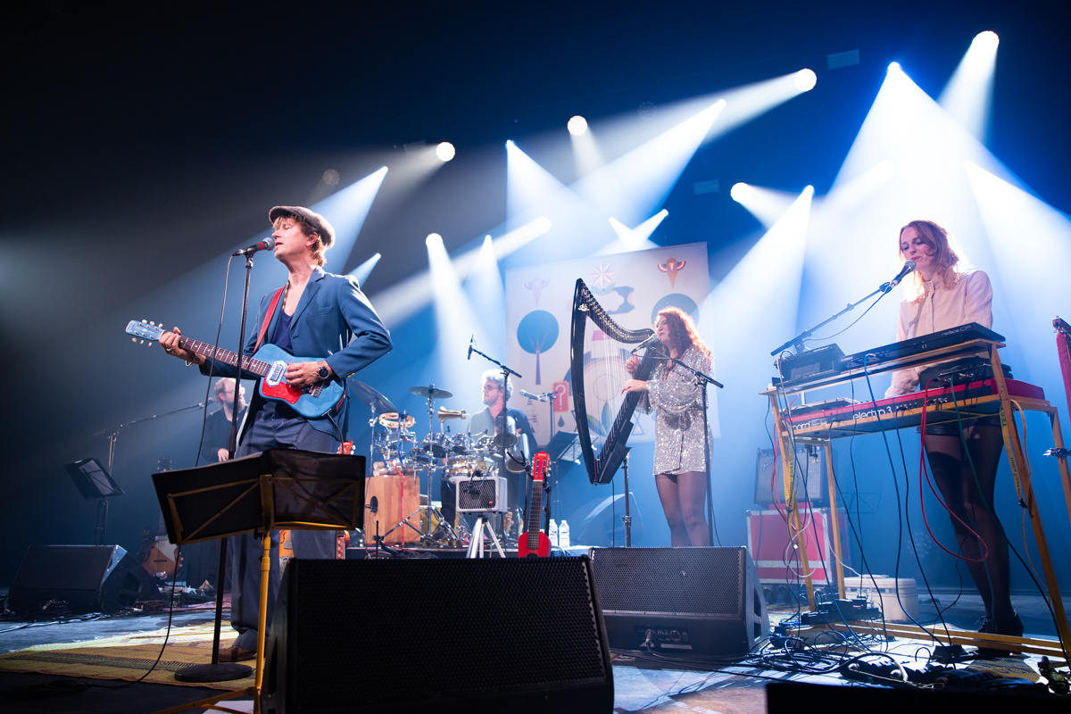 Stef Kamil Carlens @ Ancienne Belgique, picture 10, photographed by David Johnson - FrontView Magazine