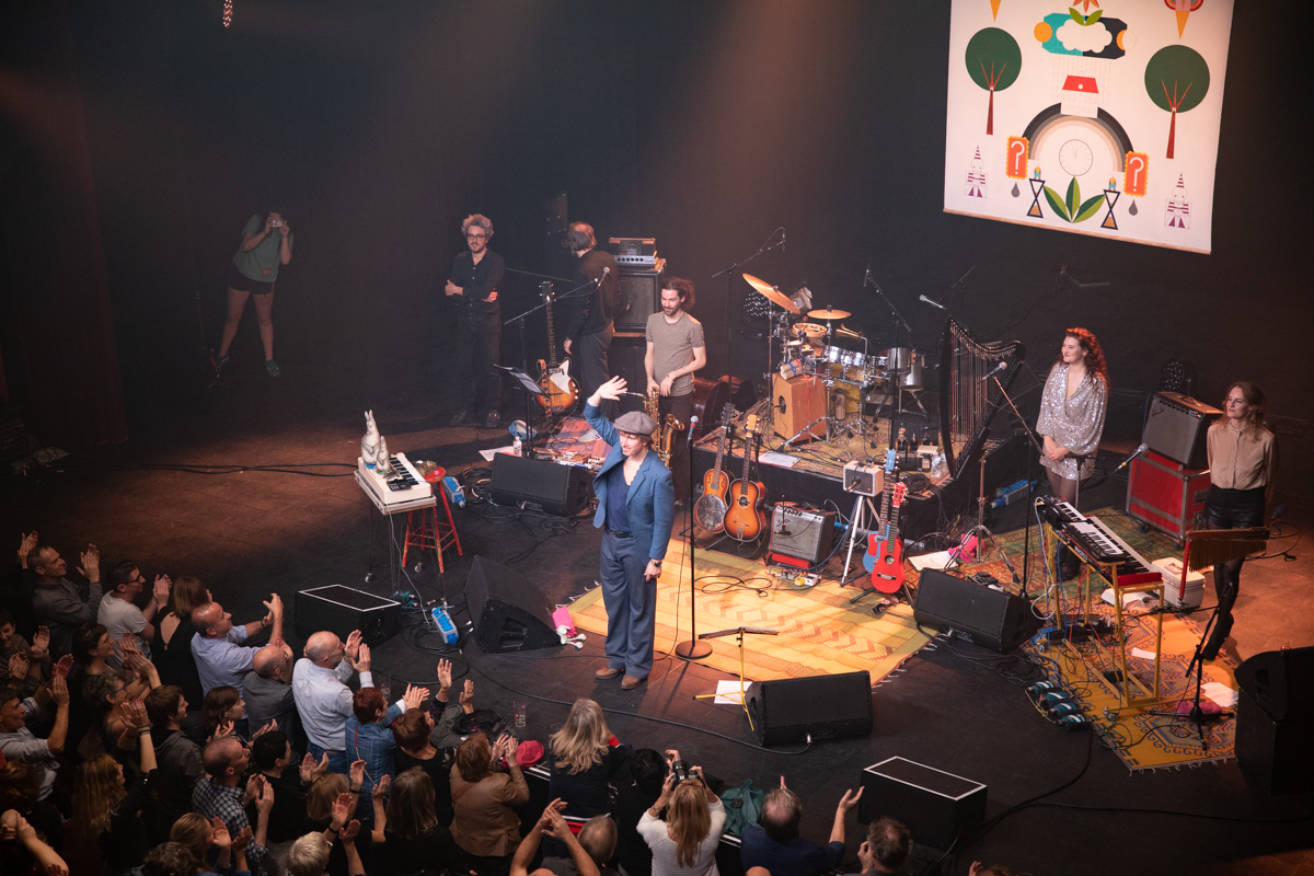 Stef Kamil Carlens @ Ancienne Belgique, picture 17, photographed by David Johnson - FrontView Magazine