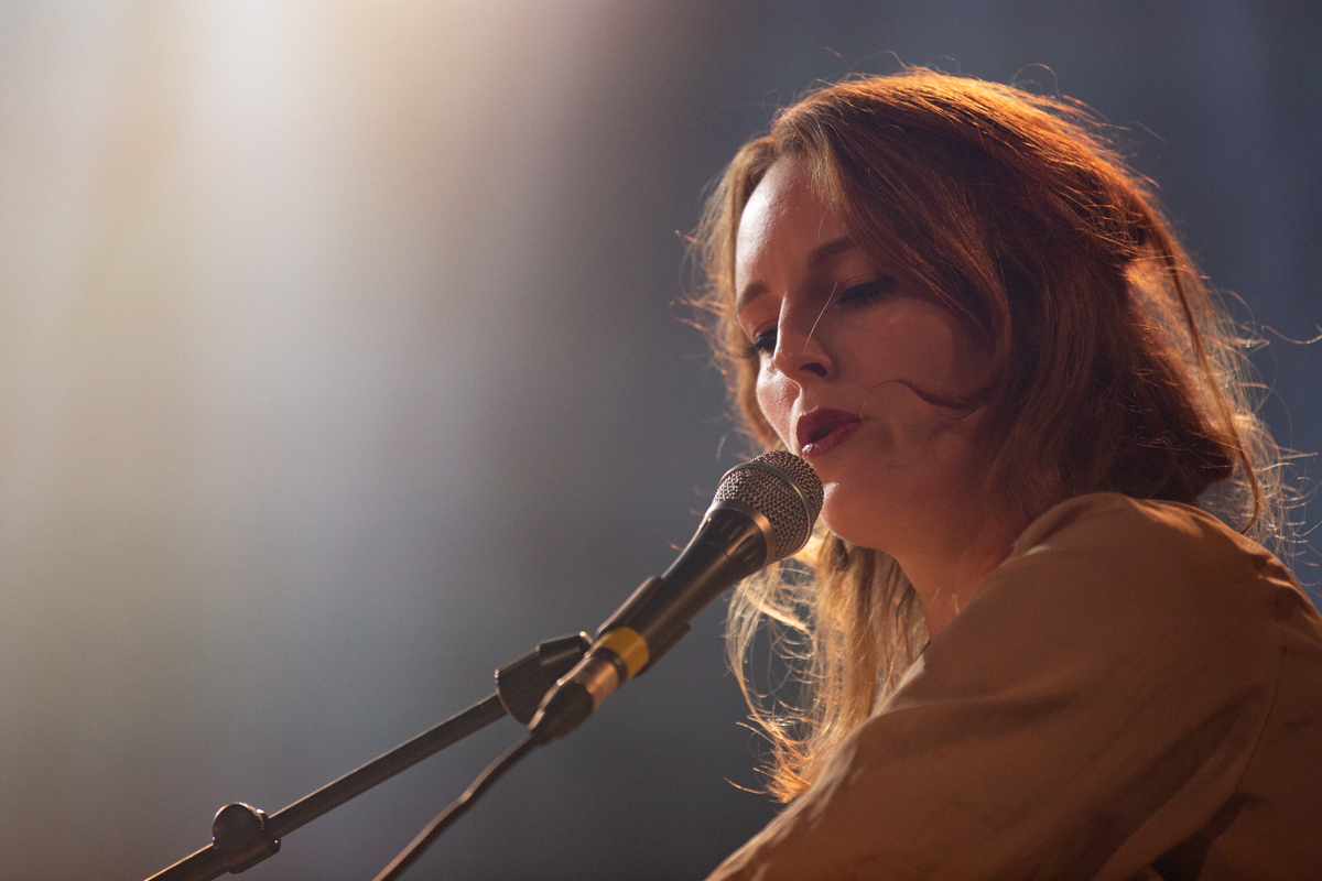 Stef Kamil Carlens @ Ancienne Belgique, picture 20, photographed by David Johnson - FrontView Magazine