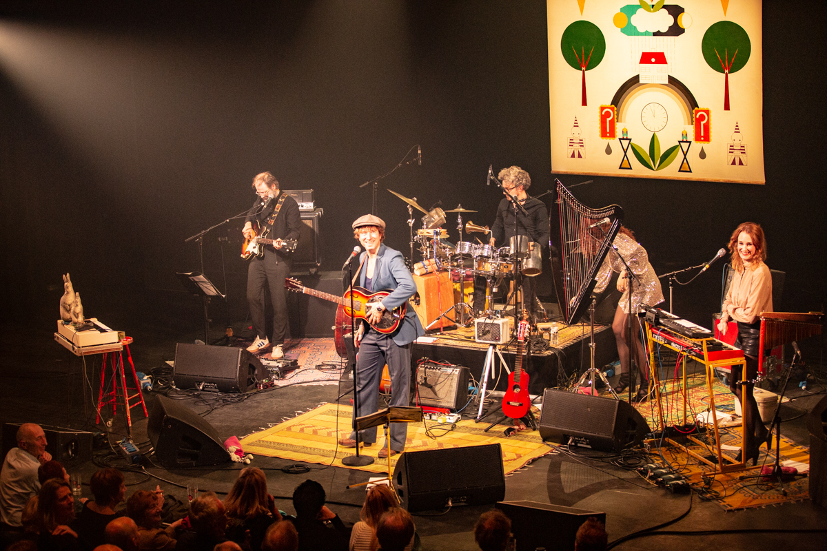 Stef Kamil Carlens @ Ancienne Belgique, picture 33, photographed by David Johnson - FrontView Magazine