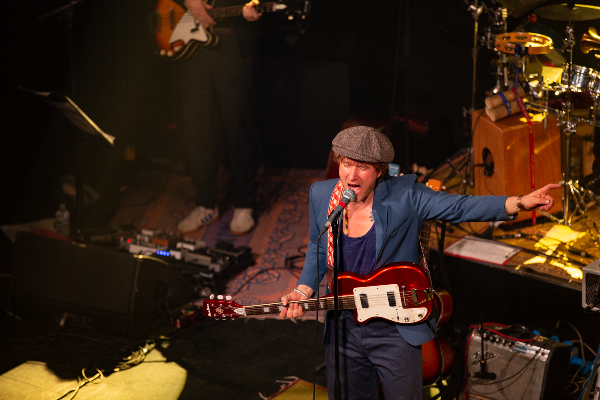Stef Kamil Carlens @ Ancienne Belgique, picture 37, photographed by David Johnson - FrontView Magazine