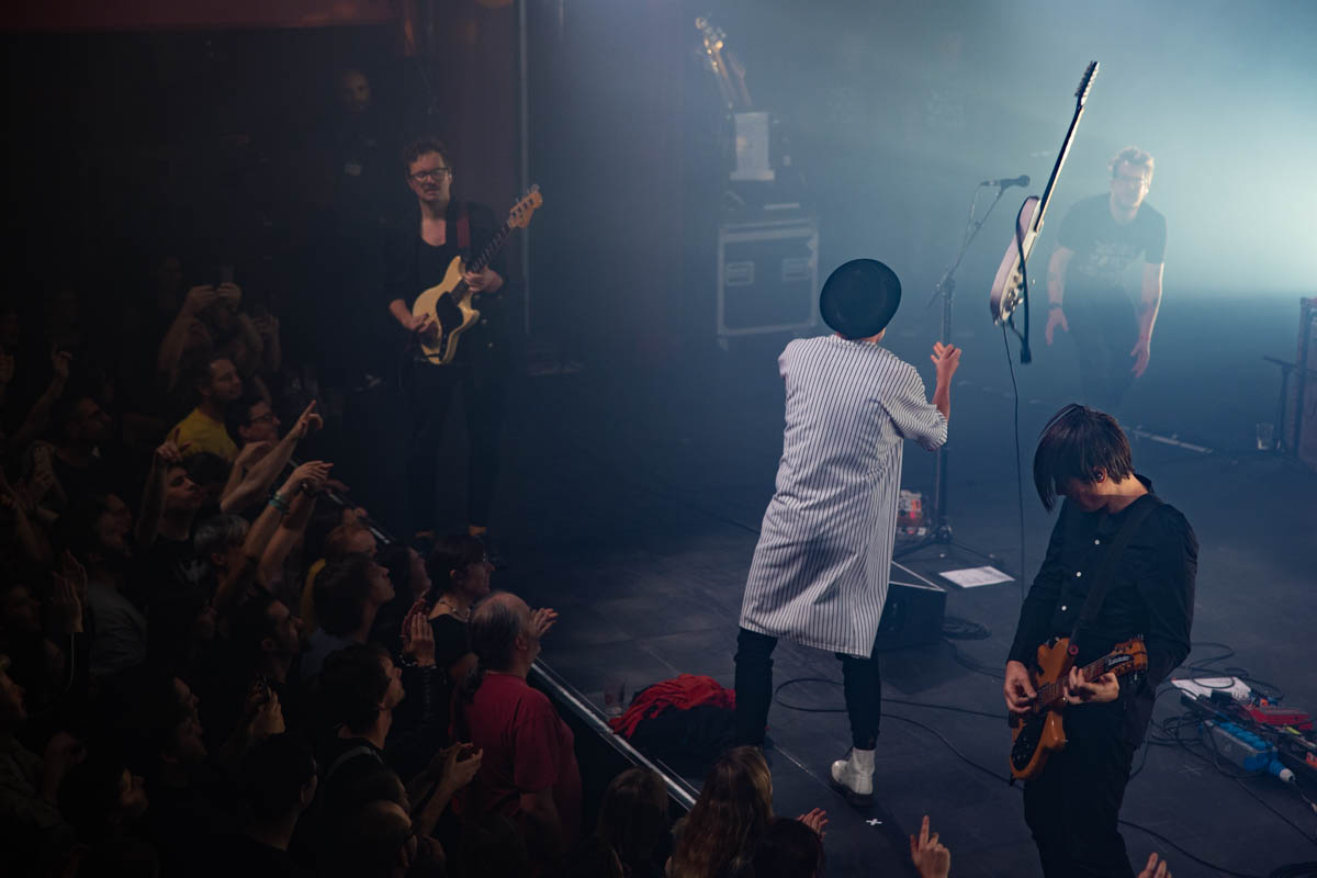 The Van Jets @ Ancienne Belgique, picture 17, photographed by David Johnson - FrontView Magazine