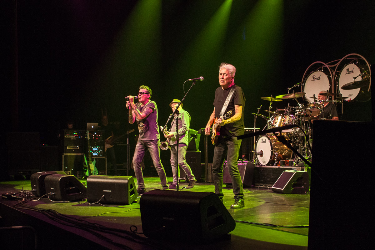 Golden Earring - Live in Concert 2019 @ Ethias Theater, picture 3, photographed by Hilde  Hermans - FrontView Magazine