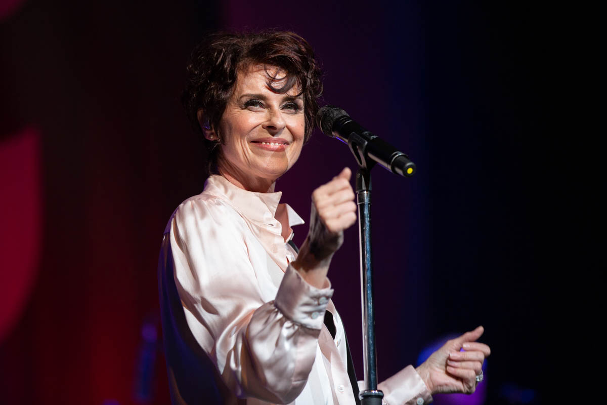 Lisa Stansfield @ Ancienne Belgique, picture 4, photographed by David Johnson - FrontView Magazine
