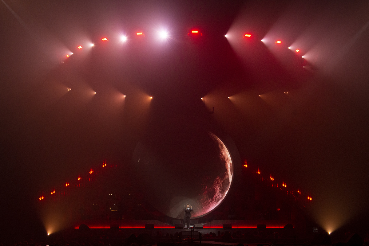 Michael Bublé @ Sportpaleis, picture 8, photographed by Sandra Van Watermeulen - FrontView Magazine