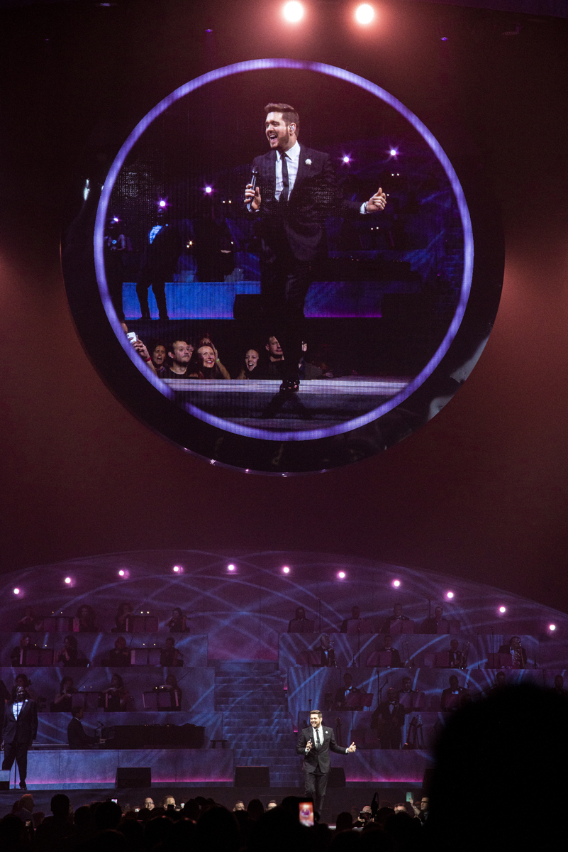 Michael Bublé @ Sportpaleis, picture 13, photographed by Sandra Van Watermeulen - FrontView Magazine