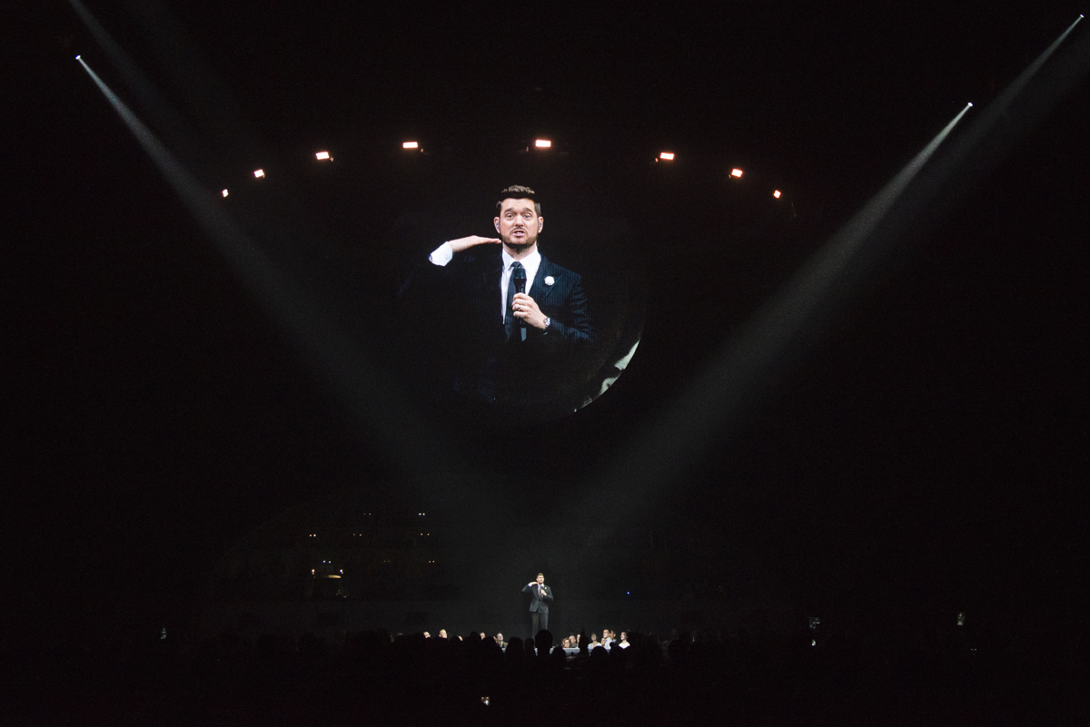 Michael Bublé @ Sportpaleis, picture 14, photographed by Sandra Van Watermeulen - FrontView Magazine