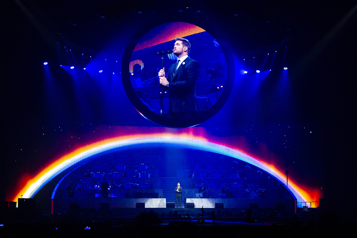 Michael Bublé @ Sportpaleis, picture 22, photographed by Sandra Van Watermeulen - FrontView Magazine
