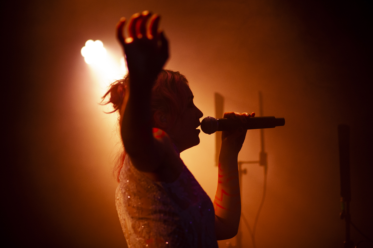 Lydmor @ Trix Club, picture 9, photographed by Sandra Van Watermeulen - FrontView Magazine