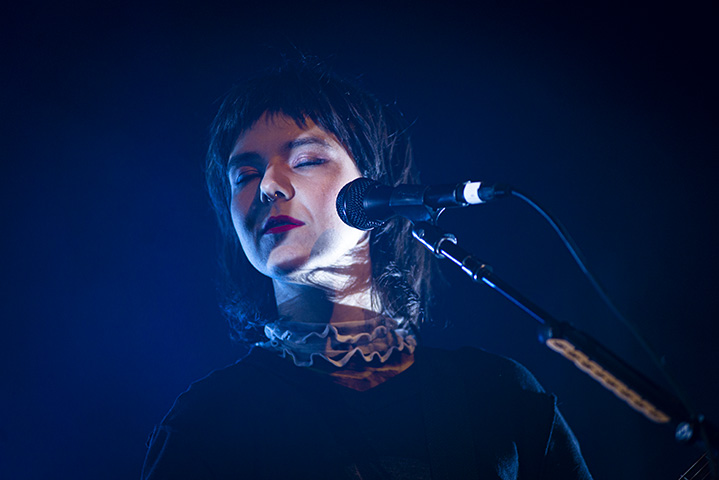 Of Monsters and Men @ De Roma, picture 8, photographed by Jef Peeters - FrontView Magazine