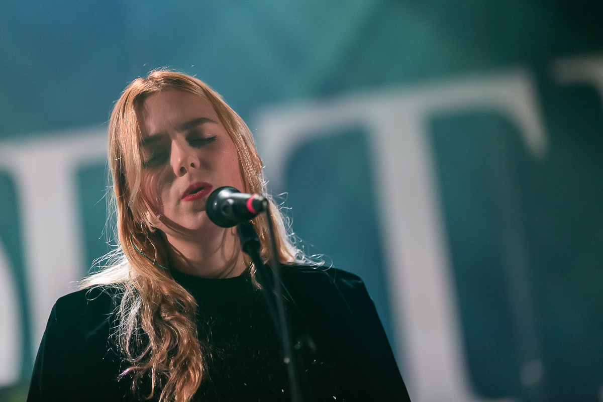 Portland @ Ancienne Belgique, picture 3, photographed by Chris Lippens - FrontView Magazine