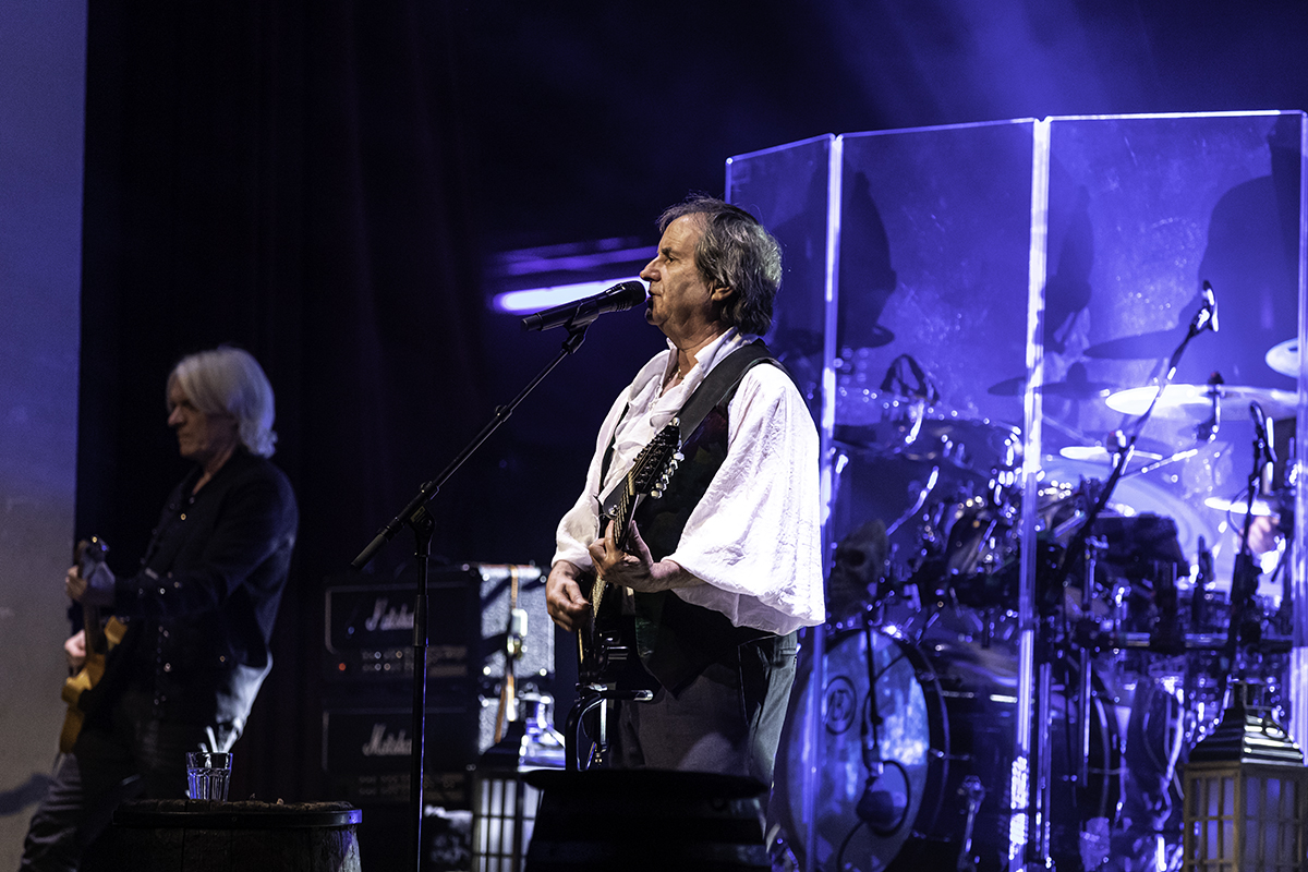 Chris De Burgh @ De Roma, picture 2, photographed by dirk janssens - FrontView Magazine