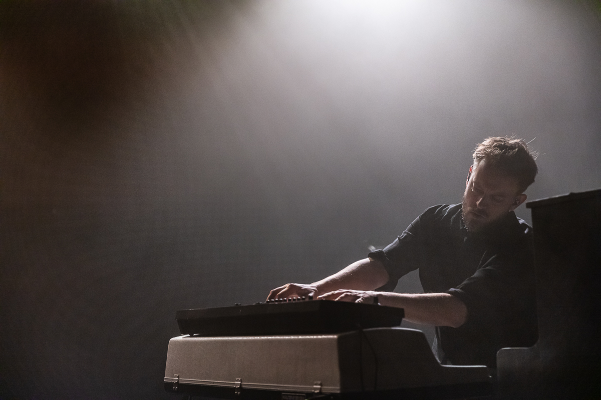 Geike Arnaert @ De Casino, picture 11, photographed by Chris Lippens - FrontView Magazine